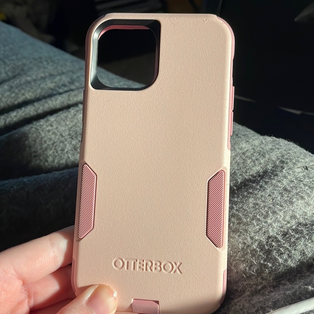 Pink iPhone 12 otterbox case